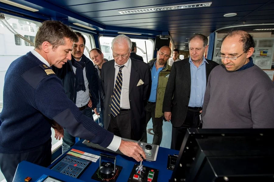 Des chefs d'entreprise à la passerelle du Mistral