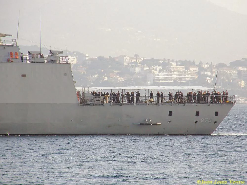 Le destroyer lance-missiles CHUNGMUGONG YI SUN SHI