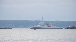 La frégate de défense et d'intervention Amiral Ronarc’h arrive à Brest