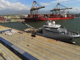 Le bâtiment de soutien Dumont d’Urville en Jamaïque