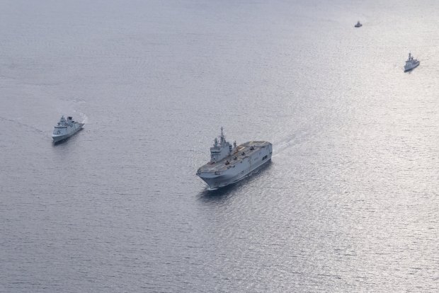 Le porte-hélicoptères Mistral lors de l'exercice  Cold Response 26